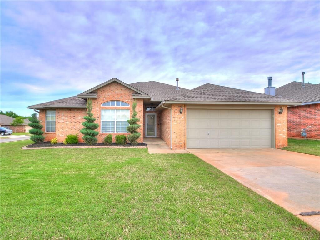 Property Photo: 5105 SE 80th Street OK 73135