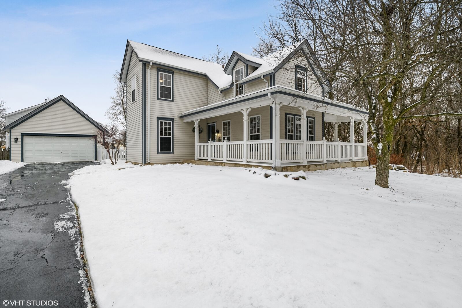 Property Photo:  3063 Country Lane  IL 60087 