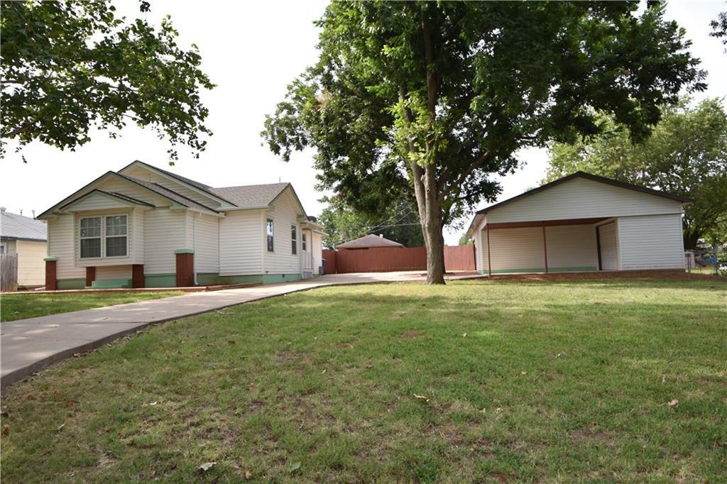 Property Photo:  1705 W Oklahoma Avenue  OK 73044 