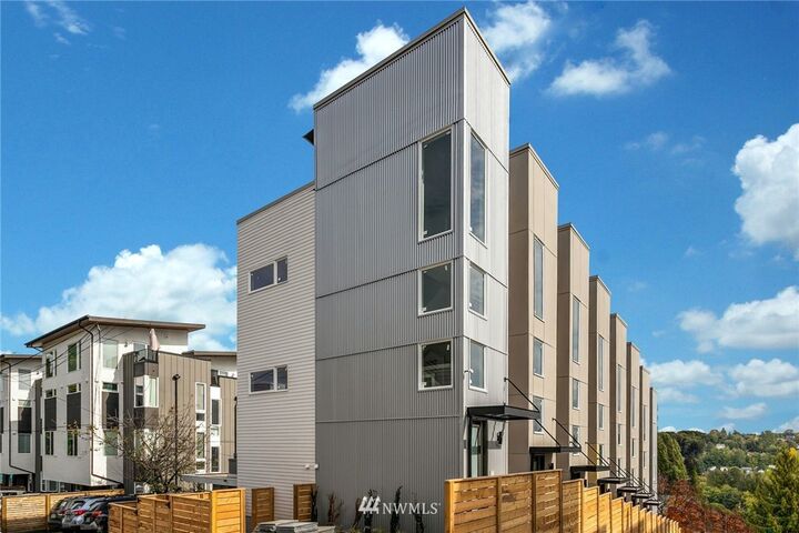 3078 SW Avalon Way F  Seattle WA 98126 photo