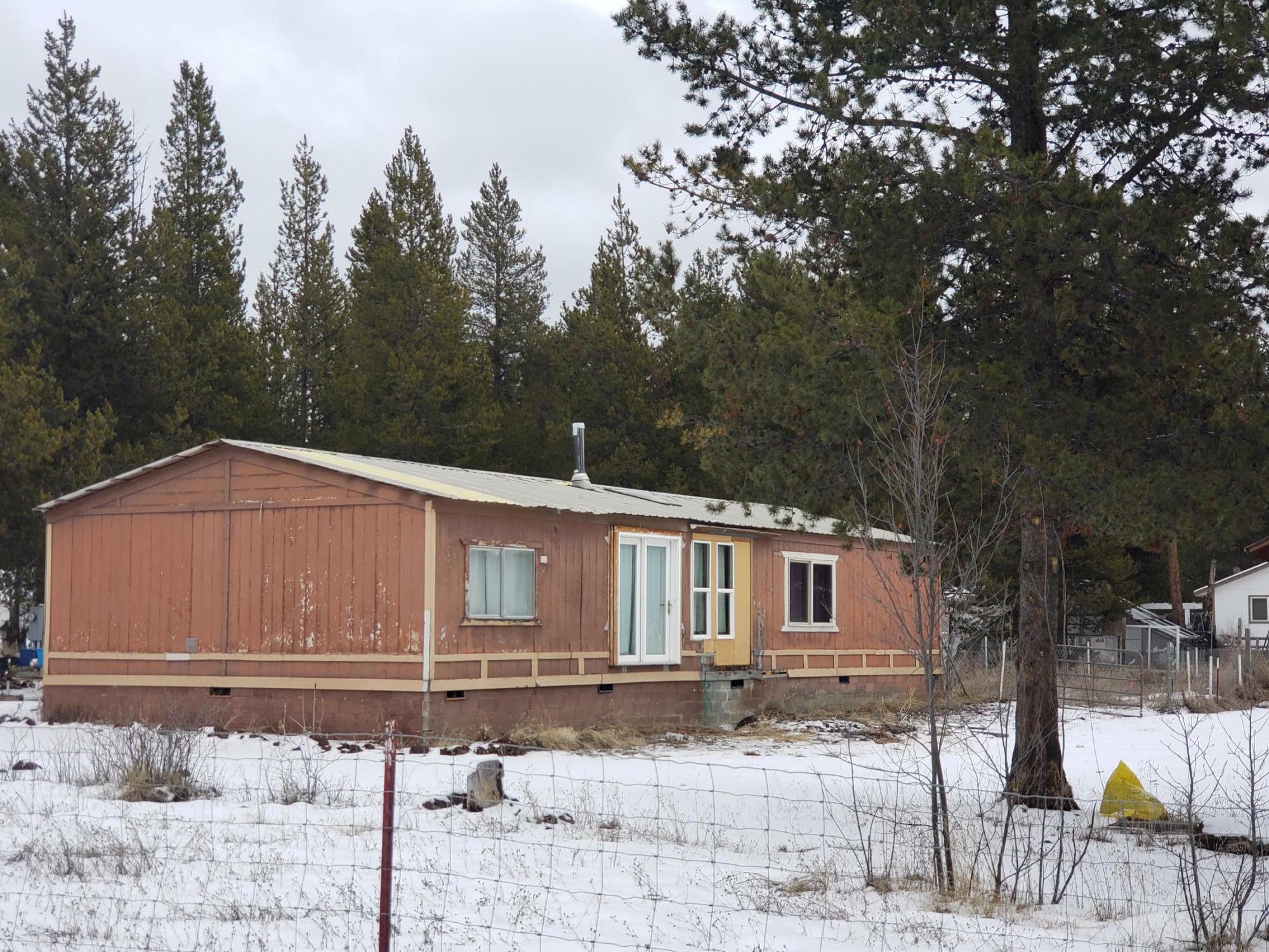 Property Photo:  