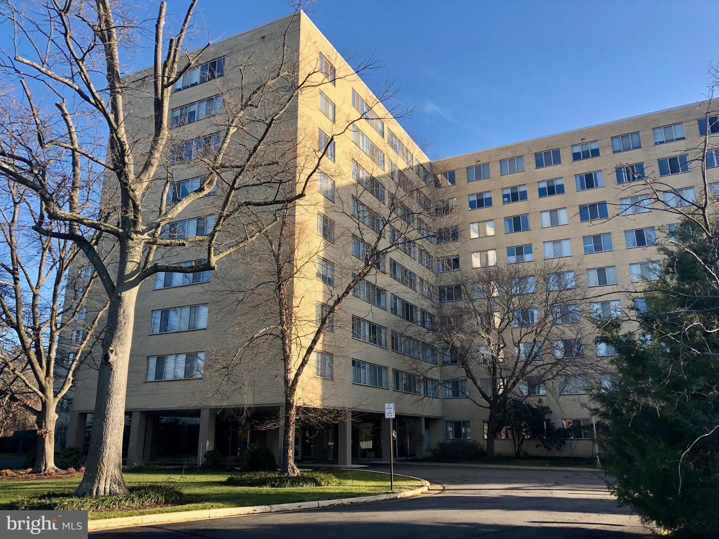 Property Photo:  6621 Wakefield Drive 106  VA 22307 