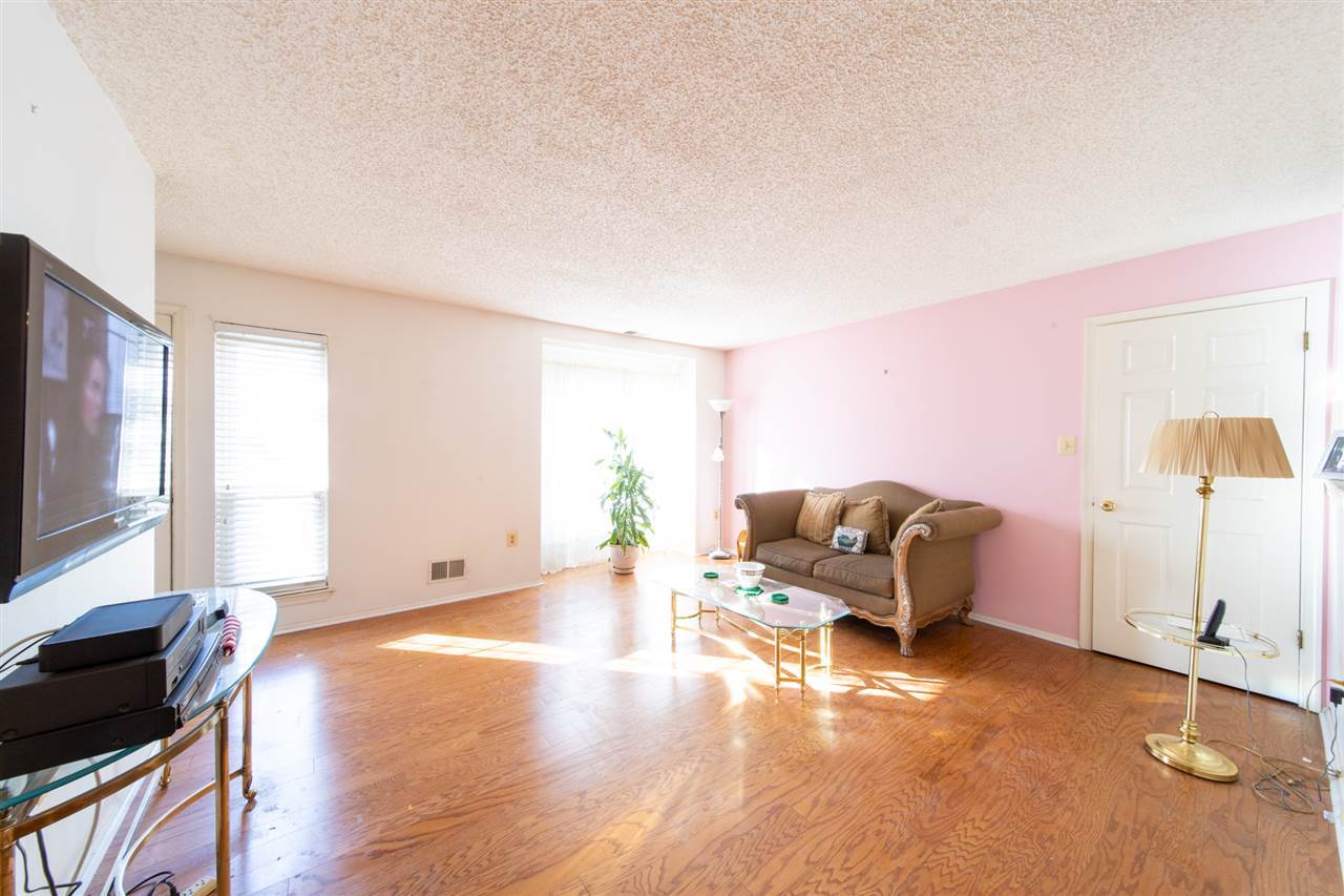 Property Photo: 14 Dogwood St NJ 07305