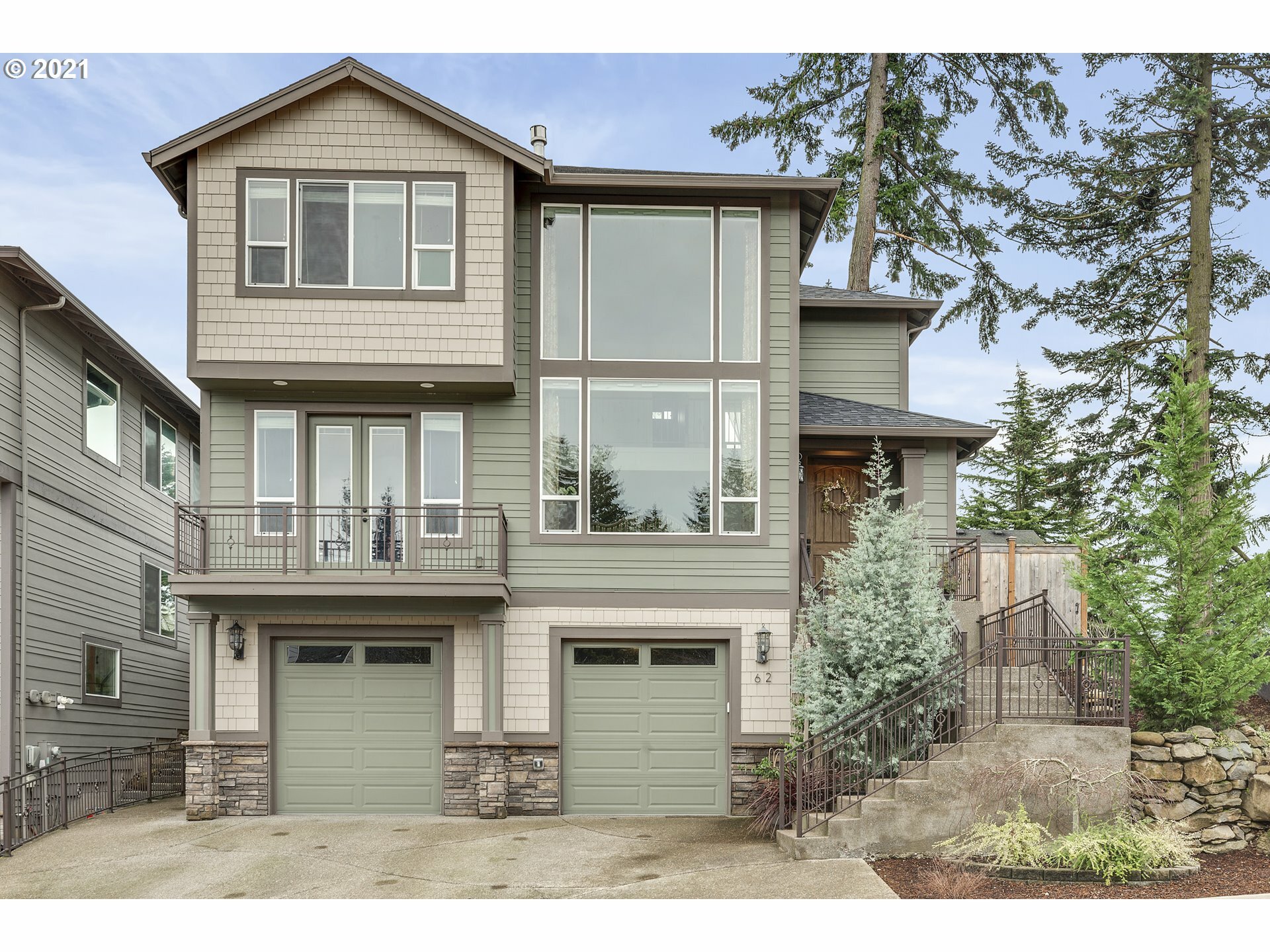 Property Photo: 62 NE 218th Ave OR 97030