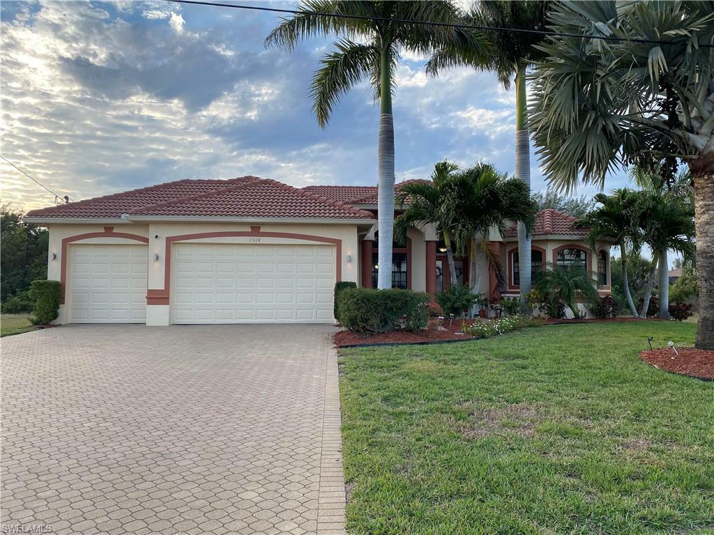 Property Photo: 1514 NW 37th Place FL 33993
