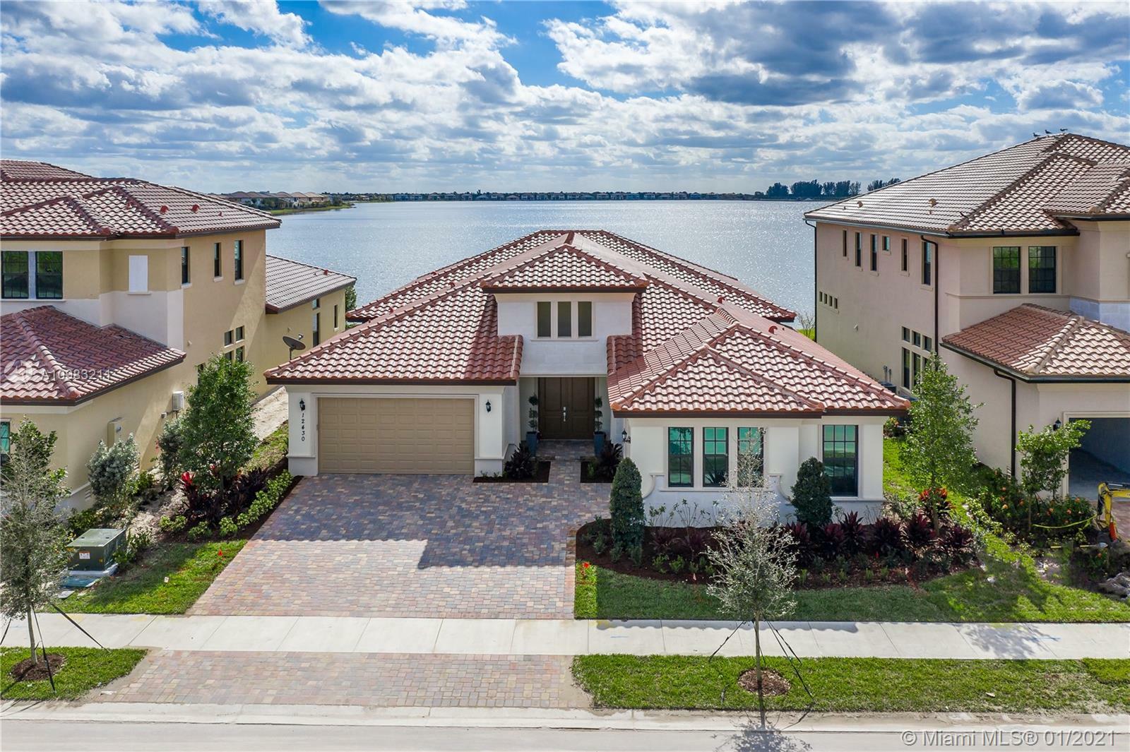 Property Photo:  12430 N Parkland Bay Trl  FL 33076 