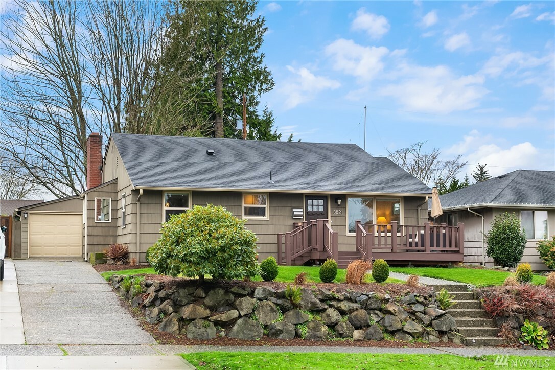 Property Photo:  3821 52nd Ave SW  WA 98116 