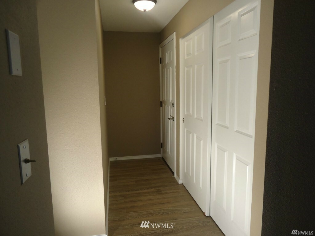 Property Photo:  12515 NE 116 Street B30  WA 98034 