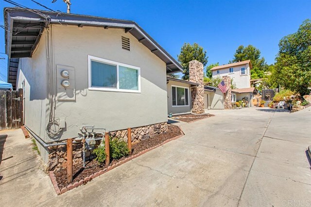 Property Photo:  12012 Sterling Hill Ln  CA 92040 