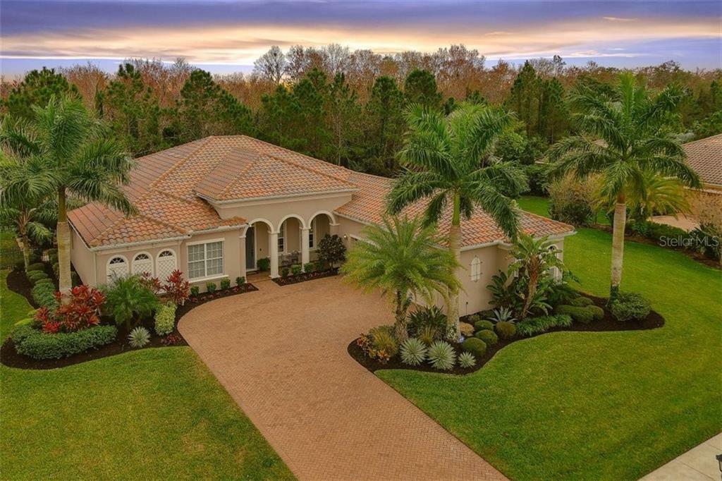 Property Photo: 207 166th Street NE FL 34212