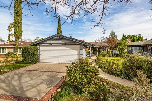 Property Photo:  4824 Mary Ellen Avenue  CA 91423 
