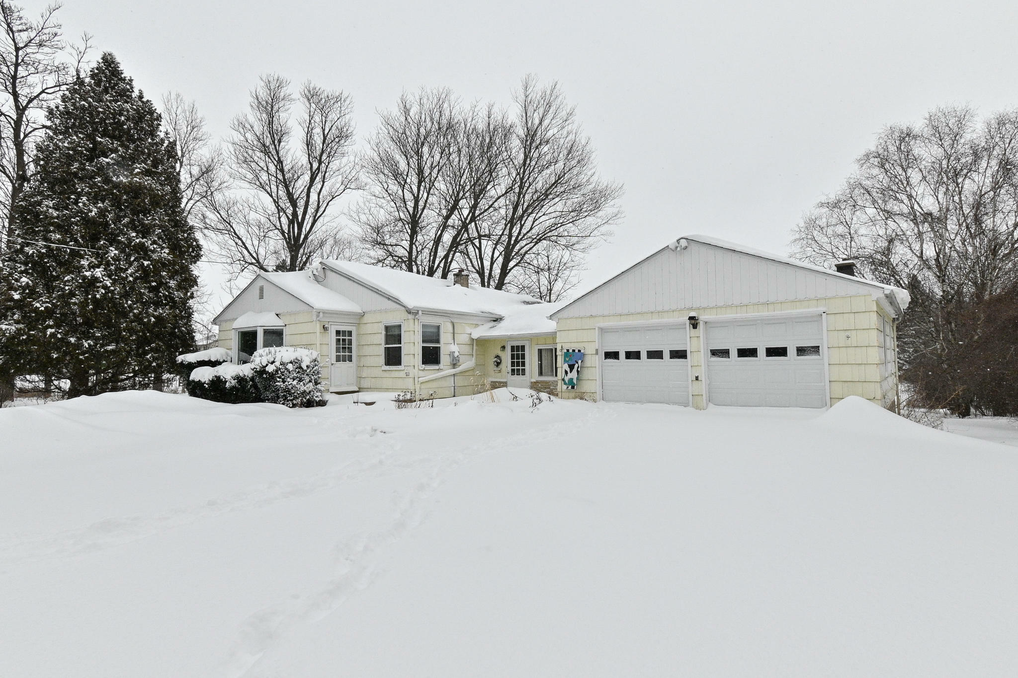 Property Photo:  11852 N Wasaukee Rd  WI 53097 