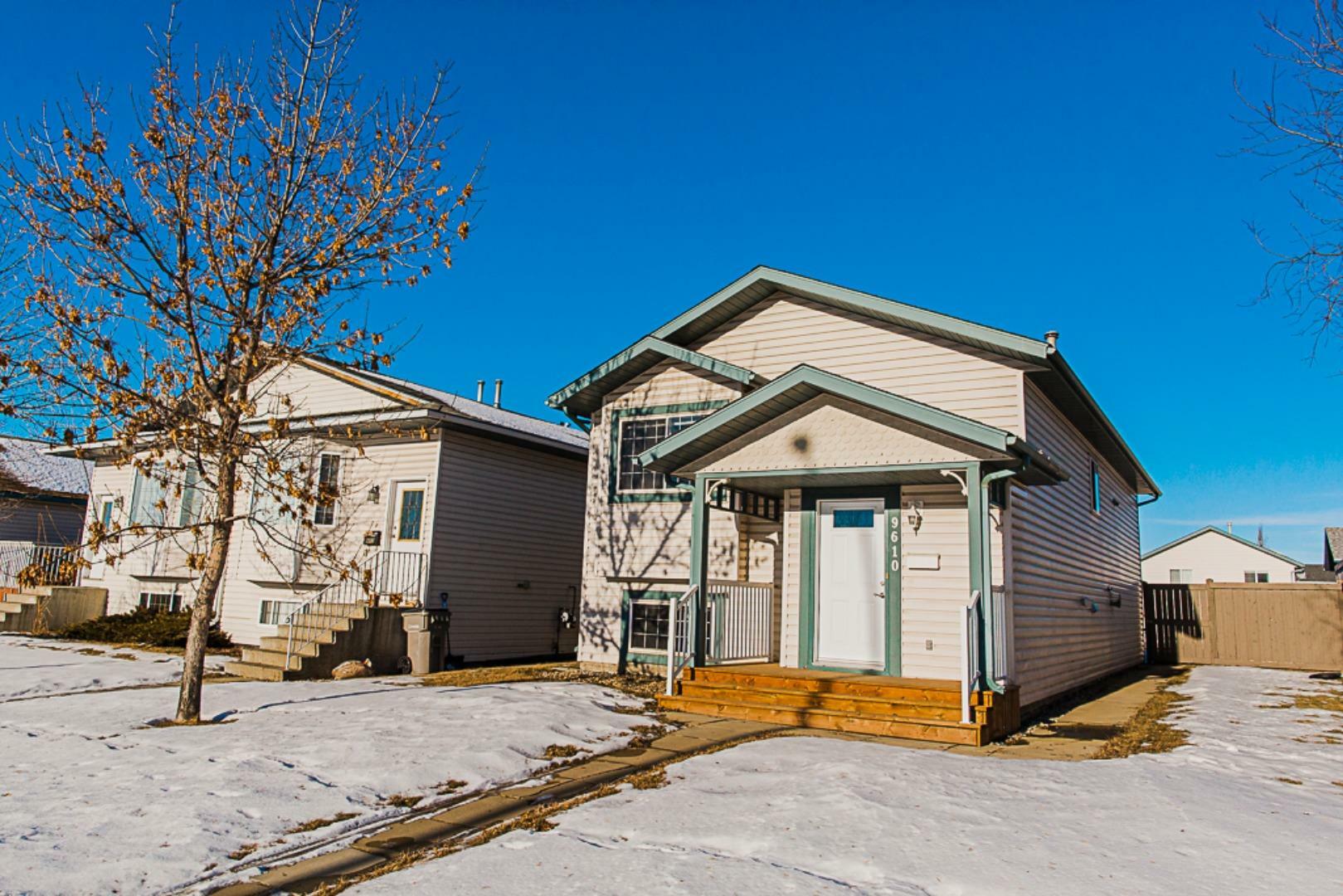 Property Photo: 9610 123 Avenue AB T8V 6Z9