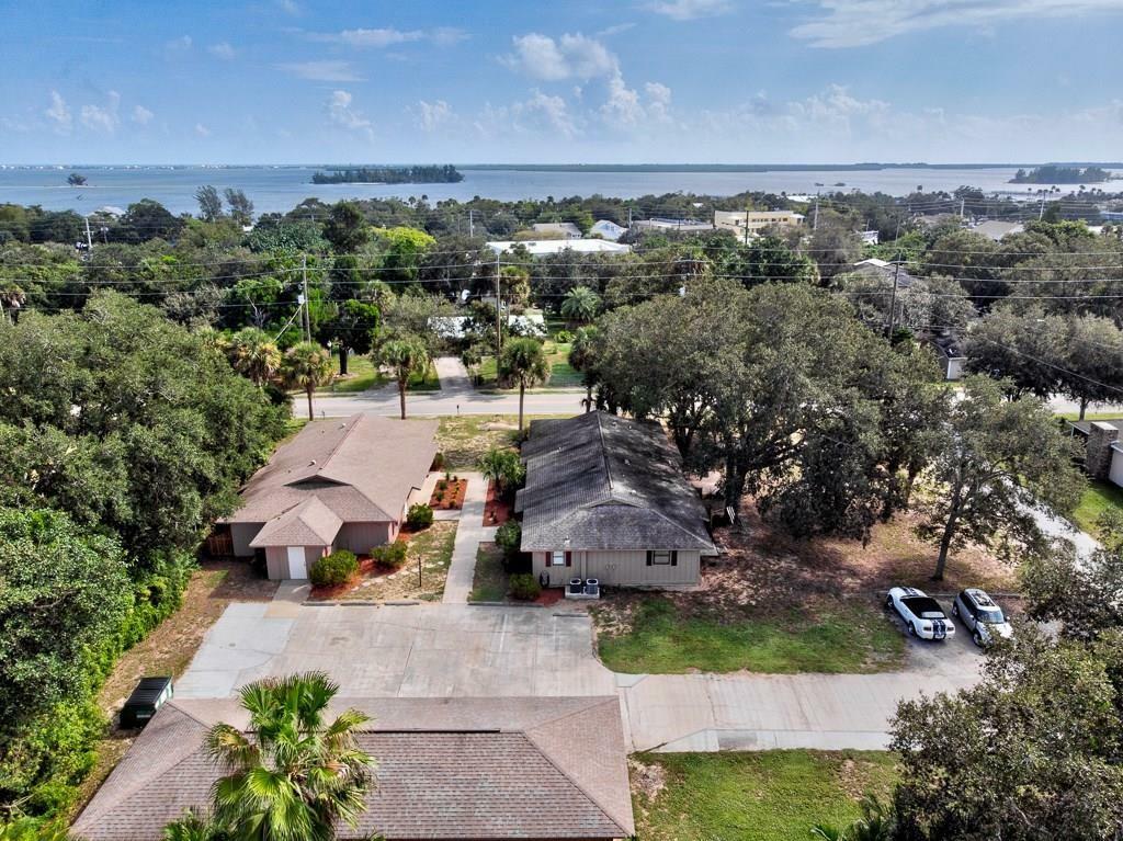 Property Photo:  1001 Foster Road 5-B  FL 32958 