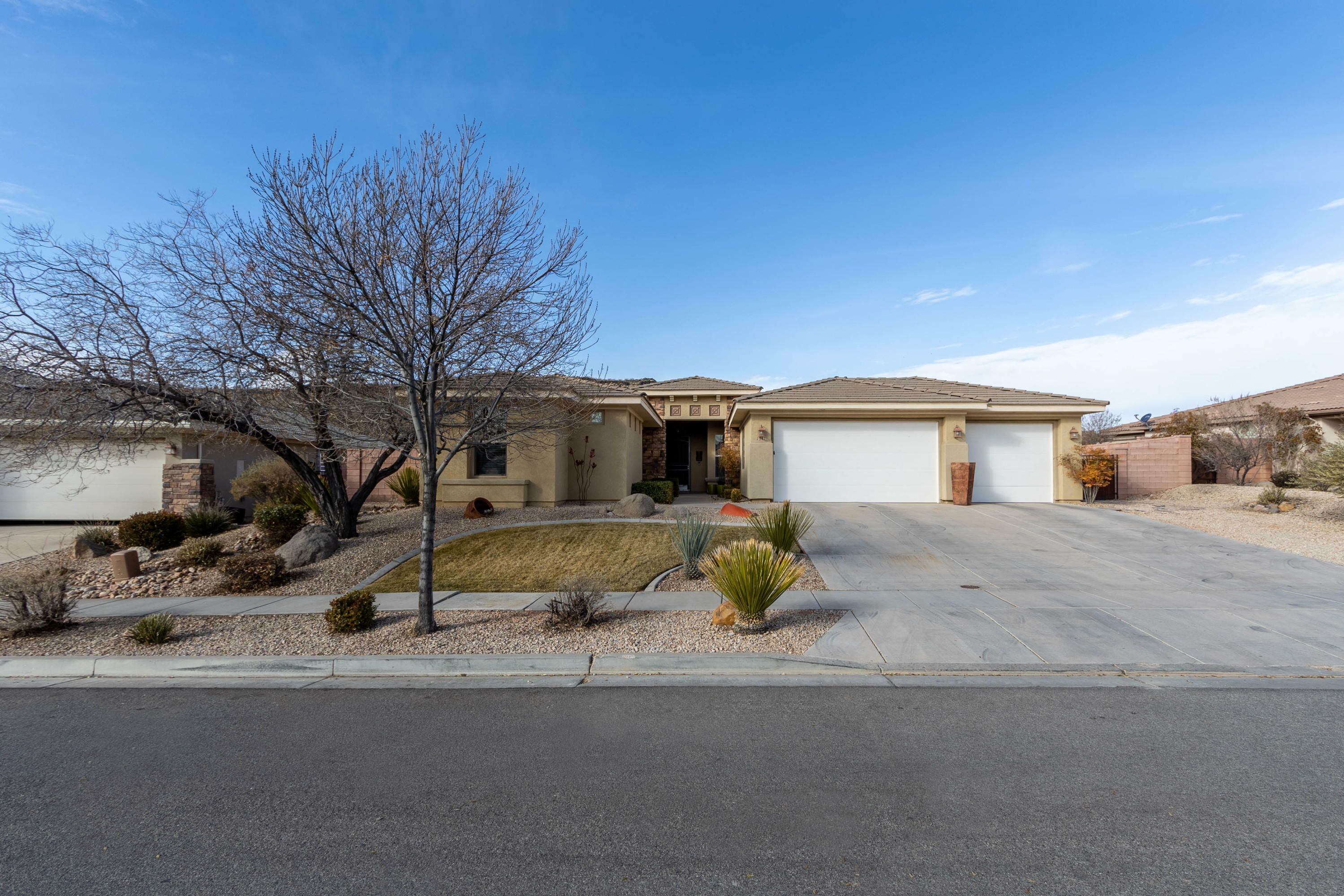 Property Photo:  1587 N Liberty Greens Dr  UT 84780 