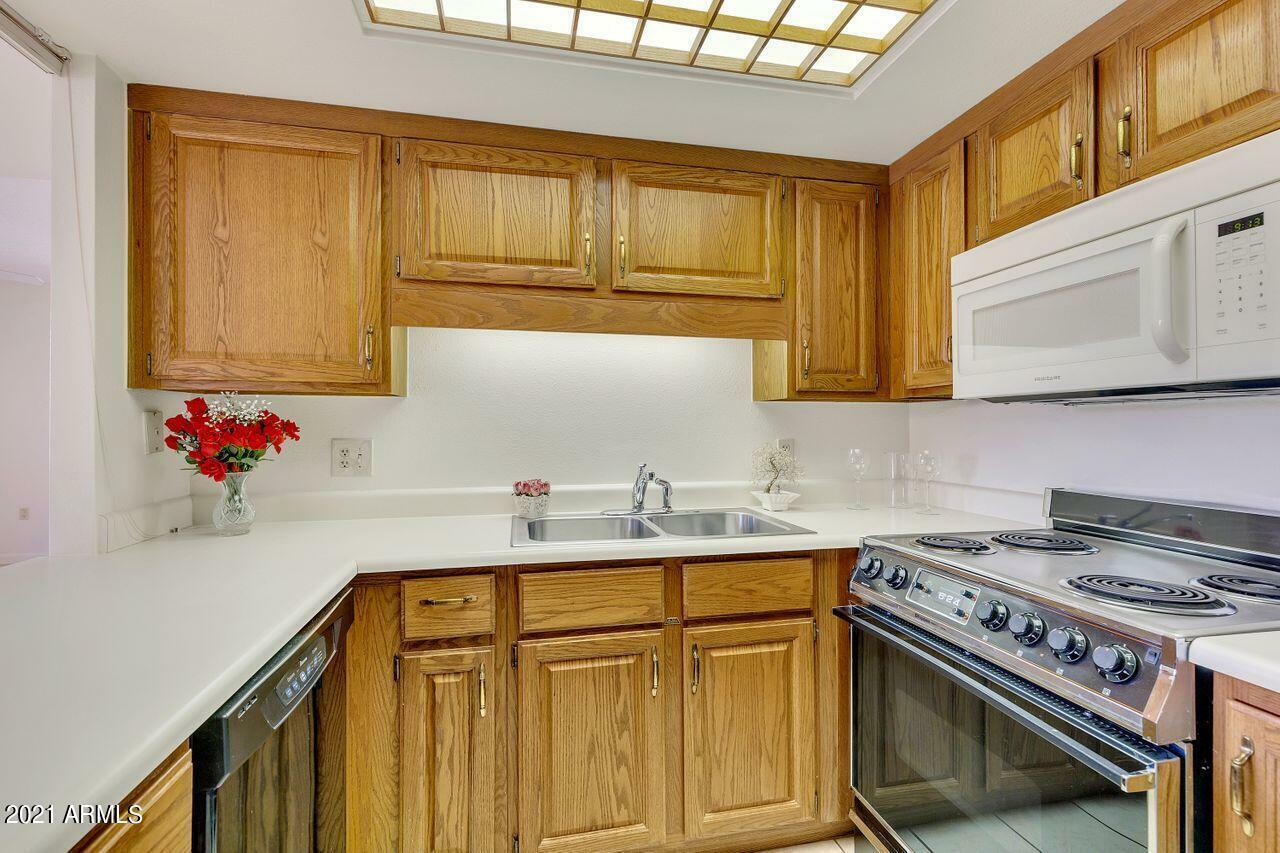 Property Photo:  10330 W Thunderbird Boulevard  AZ 85351 