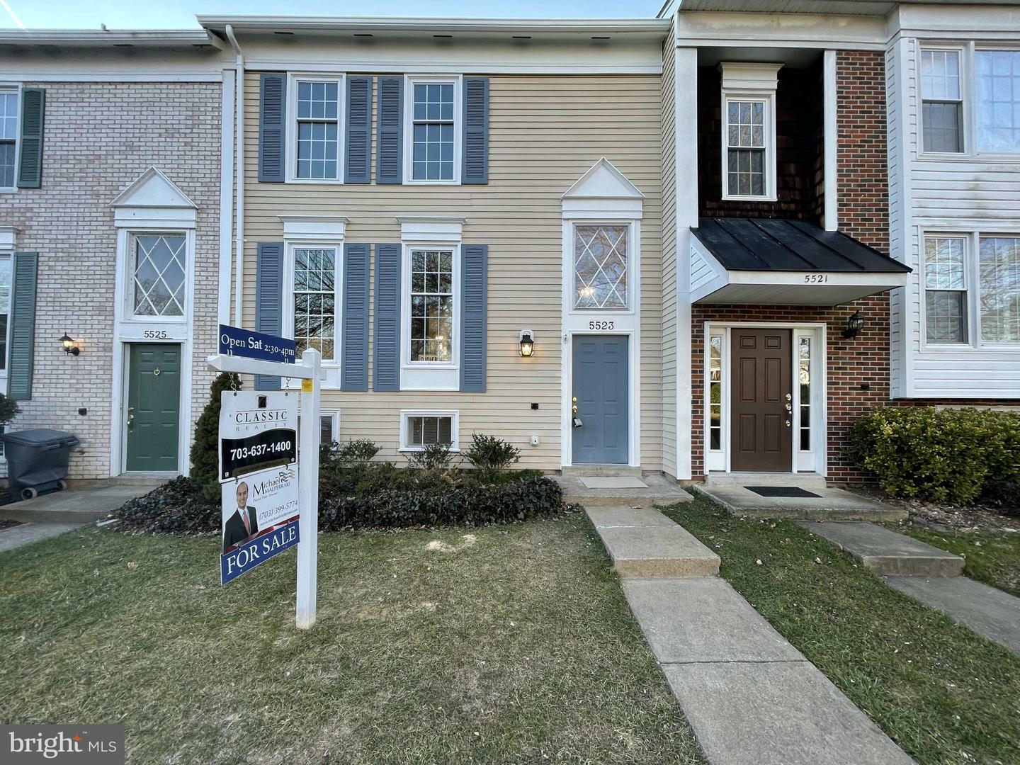 Property Photo: 5523 Starboard Court VA 22032