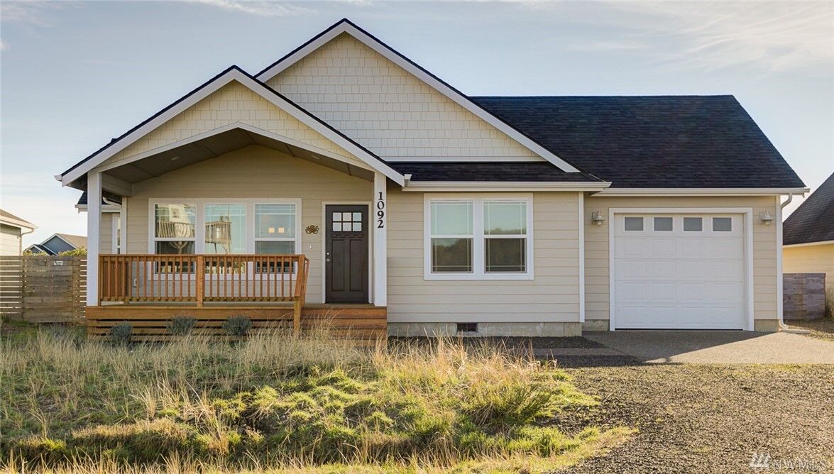 Property Photo:  1092 Crestshire Lp SW  WA 98569 