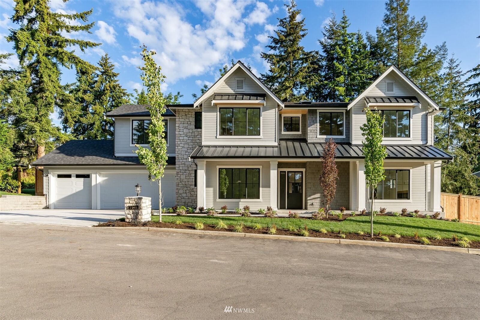 Property Photo:  7233 80th Avenue SE  WA 98040 