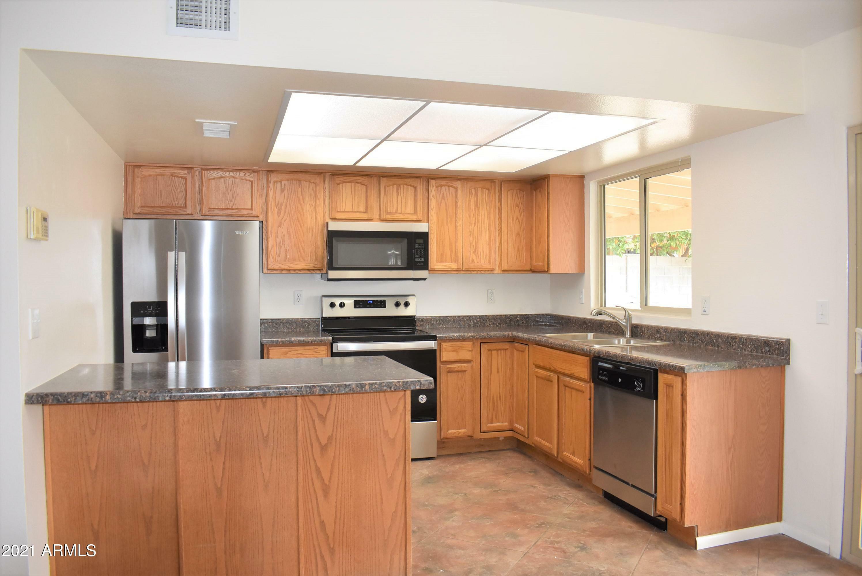 Property Photo: 3215 E Angela Drive AZ 85032