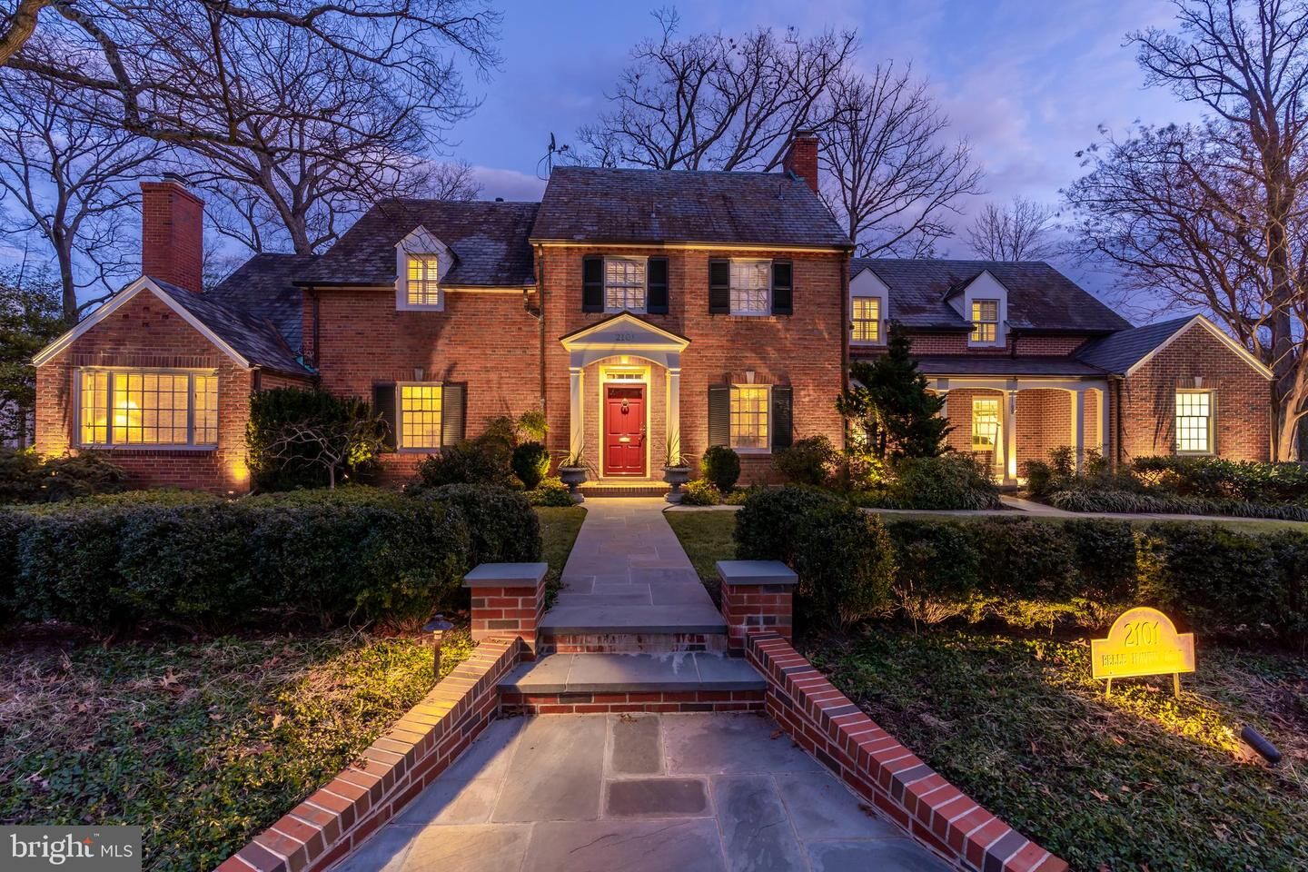 Property Photo:  2101 Belle Haven Road  VA 22307 