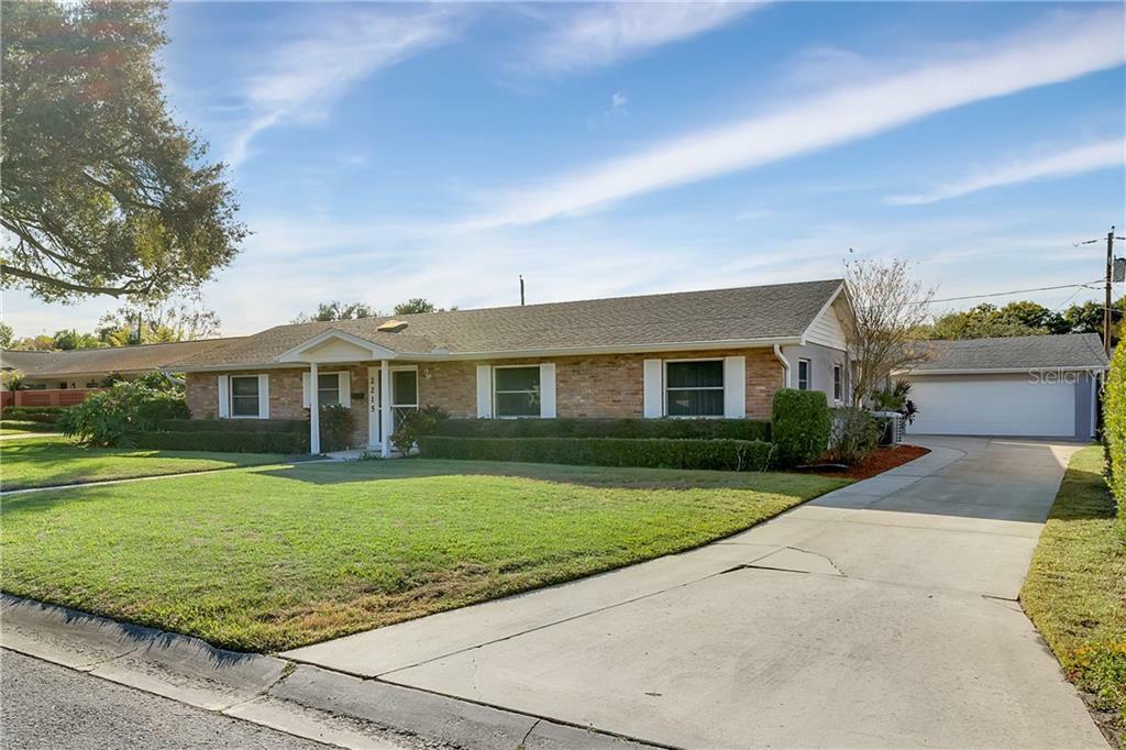 Property Photo:  2215 Bradford Court  FL 32806 