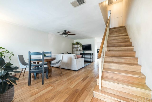 Property Photo:  19200 Haynes Street 5  CA 91335 