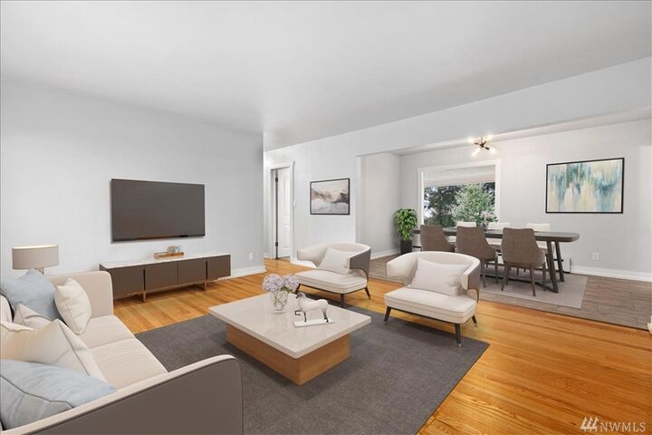 Property Photo:  2613 NE 6th Place  WA 98056 