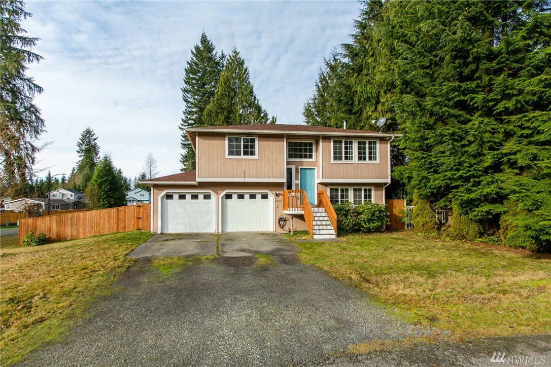 Property Photo: 3606 234th Dr NE WA 98252