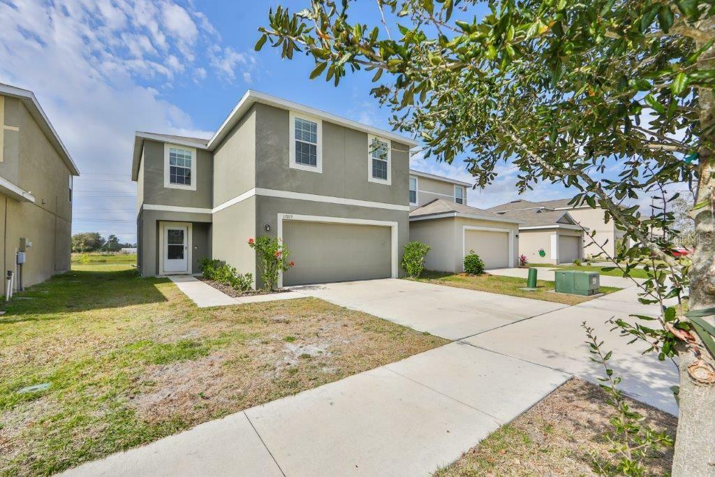 Property Photo:  11929 Grand Kempston Drive  FL 33534 