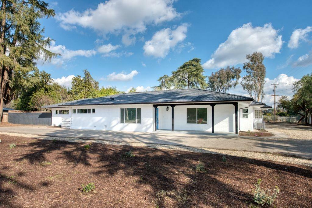 Property Photo:  1143 S Minnewawa Avenue  CA 93727 