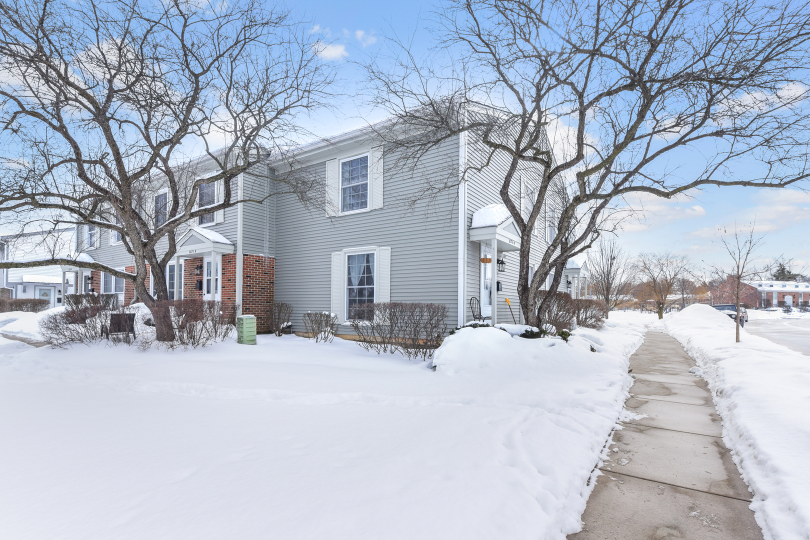 Property Photo: 1171 Bunker Hill Court D IL 60189
