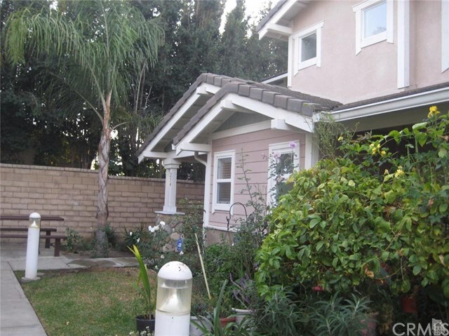 Property Photo:  254 E 7th Street  CA 93030 