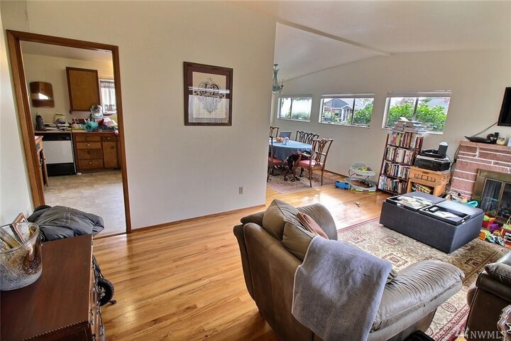 Property Photo: 5120 S Holly St WA 98118