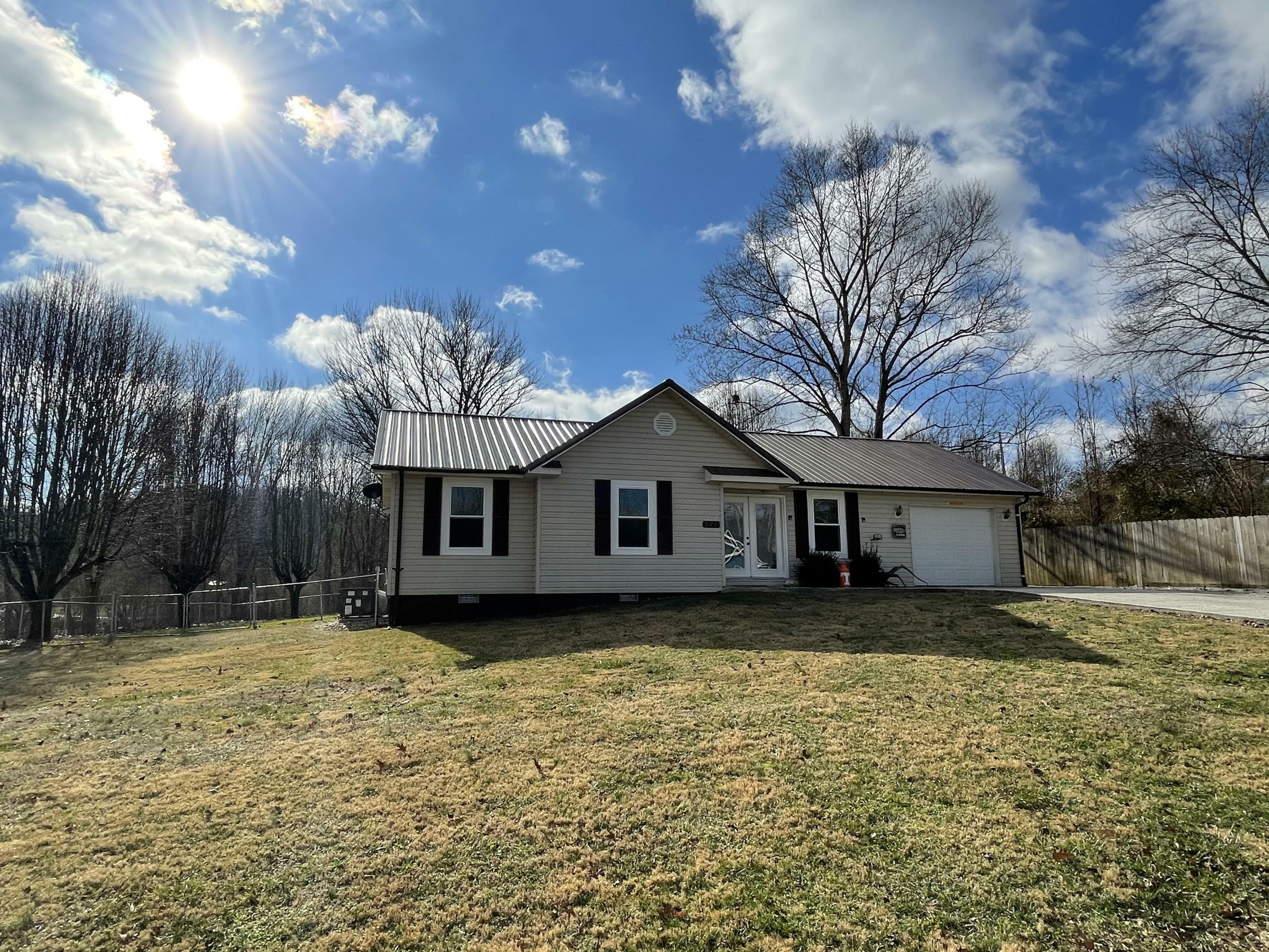 527 Powell Valley Shores Circle  Speedwell TN 37870 photo