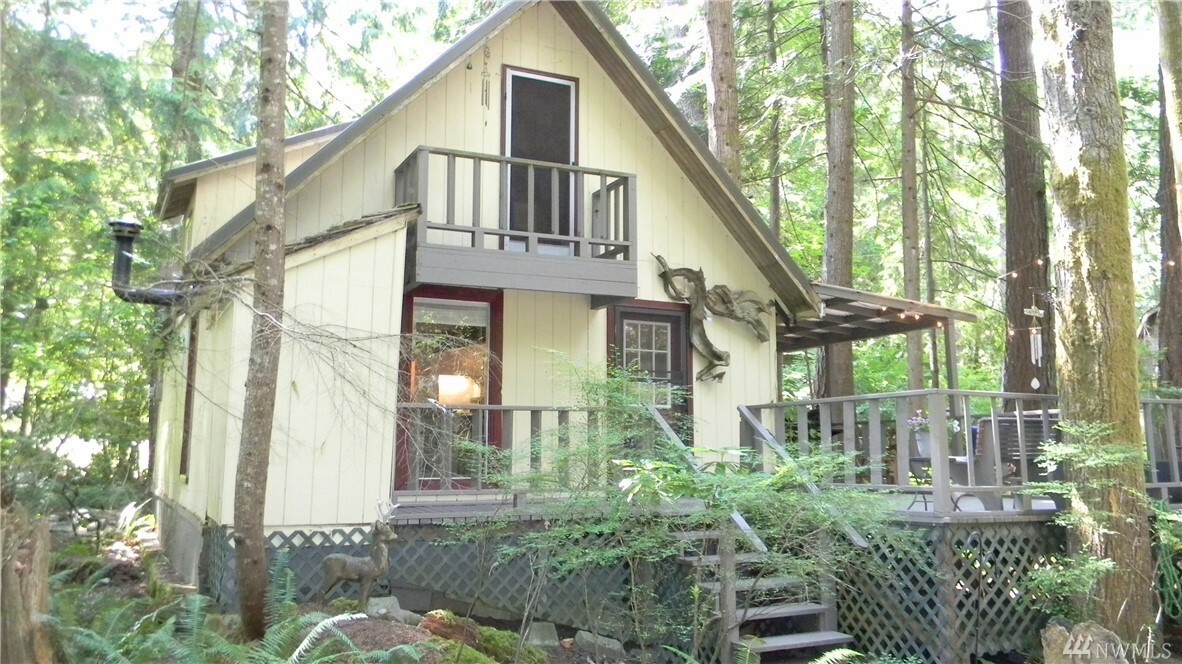 Property Photo:  110 E Timber Lane  WA 98588 