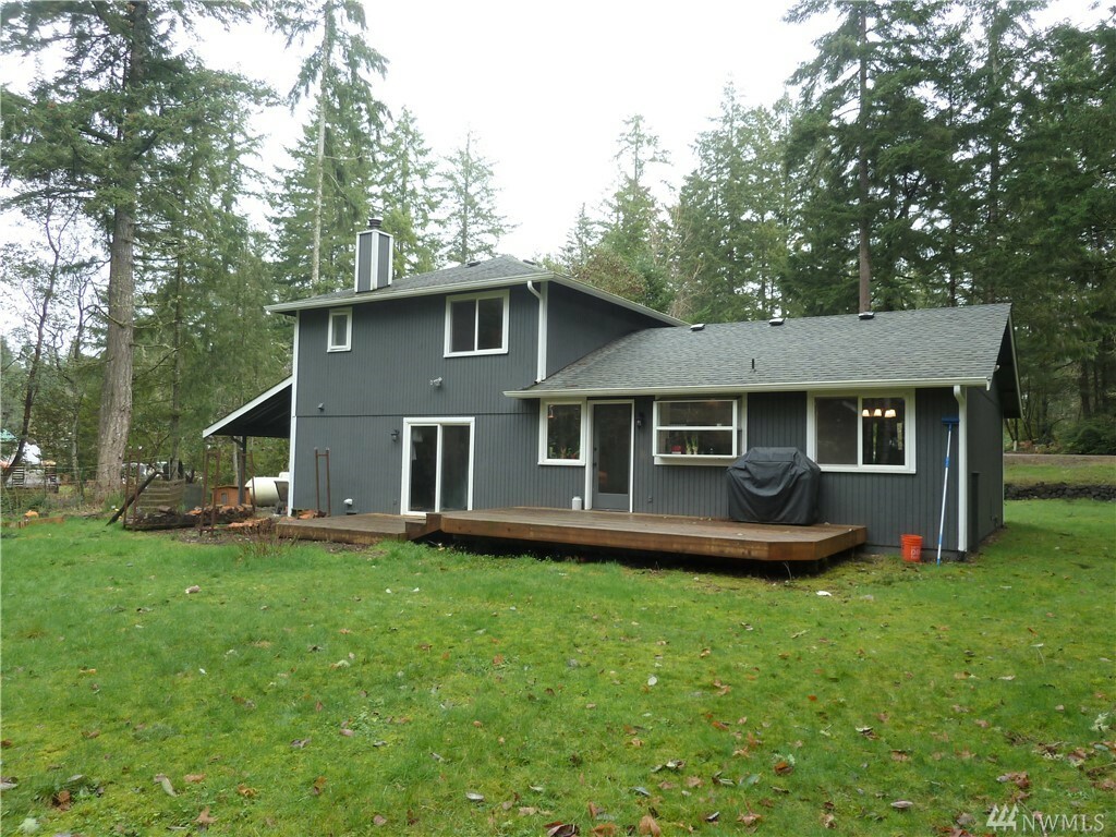 Property Photo:  945 SW Moffett Lane  WA 98367 