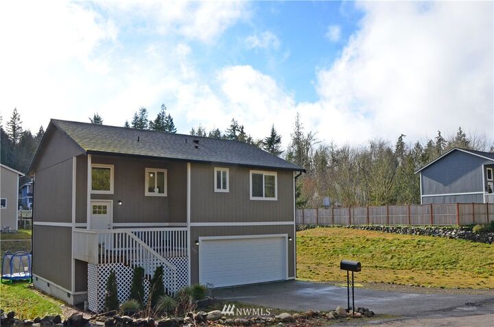 7023 E Washington Street  Port Orchard WA 98366 photo