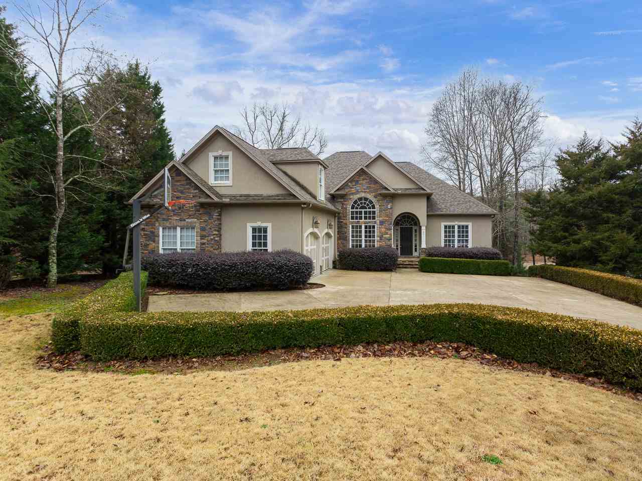 Property Photo:  201 Horseshoe Lake Drive  SC 29306 