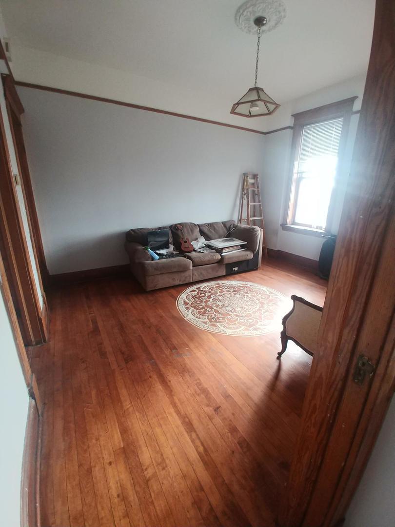 Property Photo: 3100 N Western Avenue 2R IL 60618
