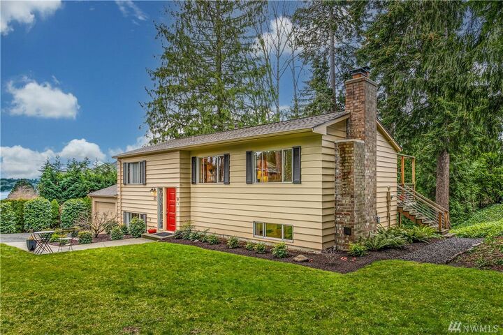 Property Photo: 525 94th Ave NE WA 98004