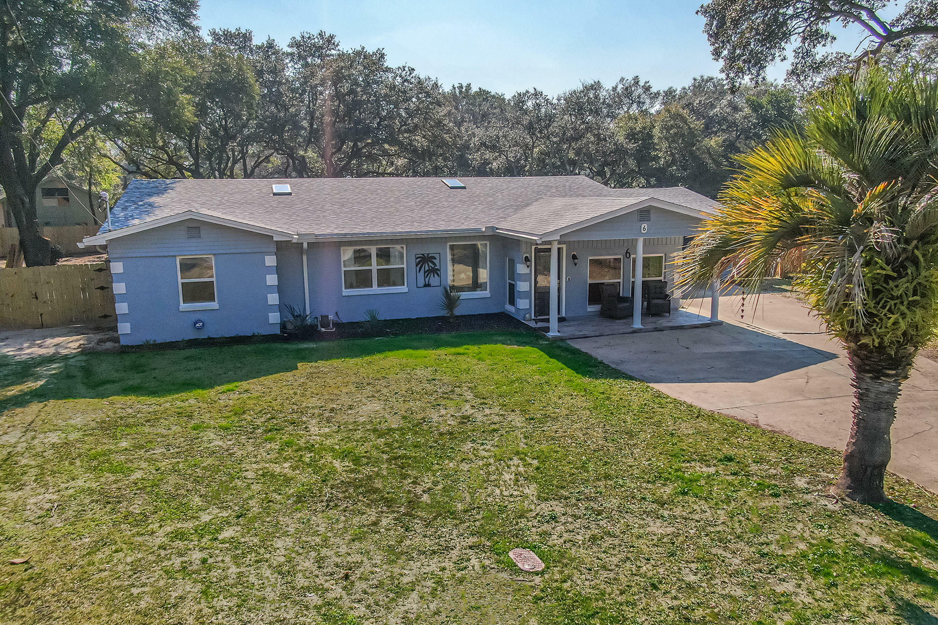 Property Photo:  6 NE Bay Court  FL 32548 