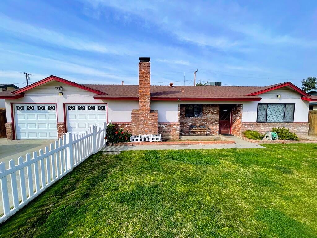 Property Photo:  1239 S Salome Street  CA 93274 