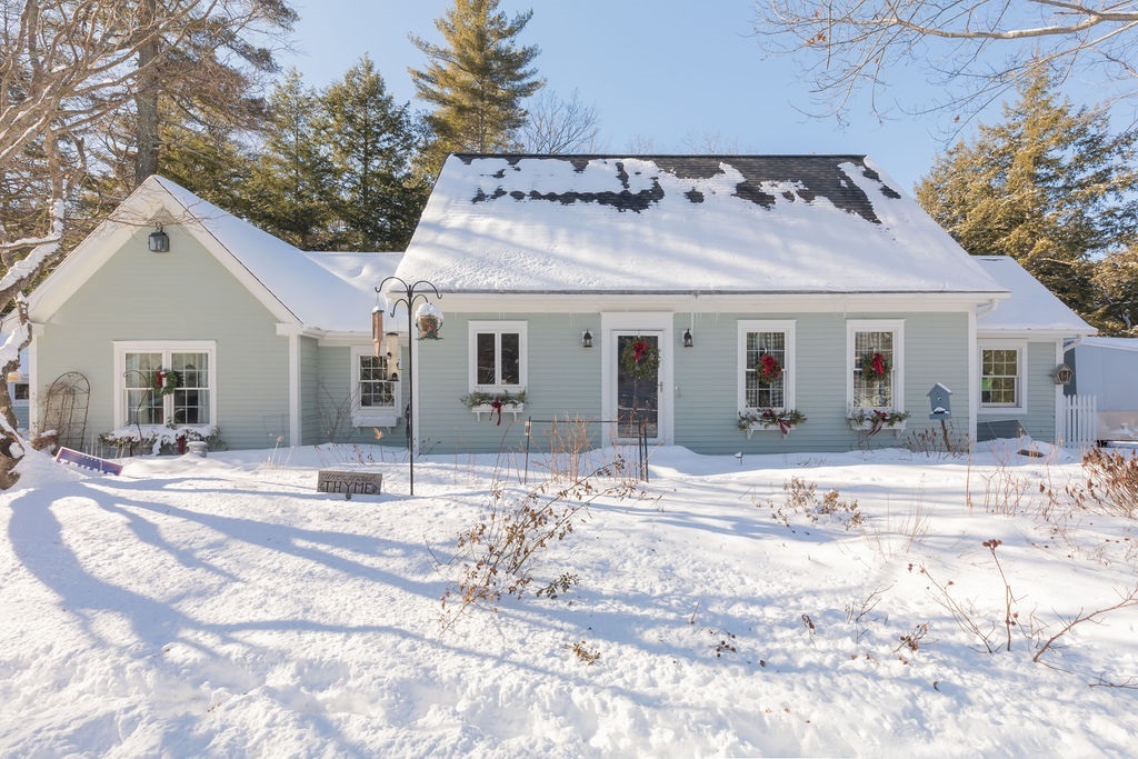 Property Photo:  635 Cherry Valley Road  NH 03249 