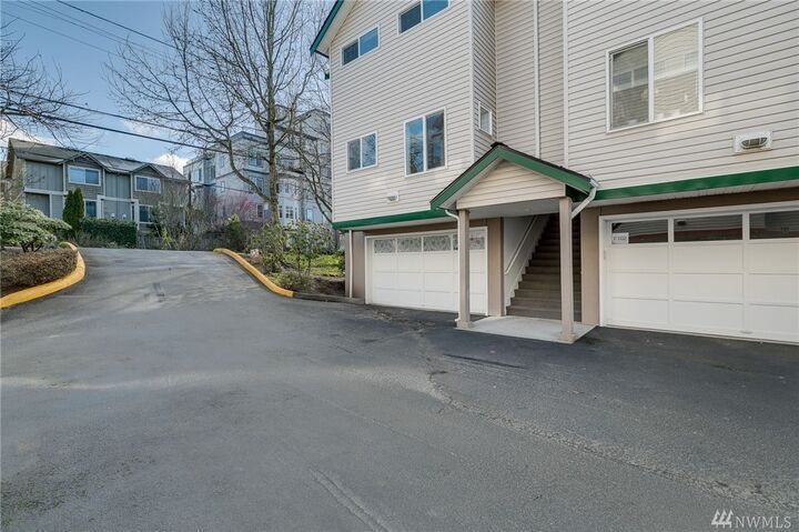 Property Photo:  2801 NE 130th St F103  WA 98125 