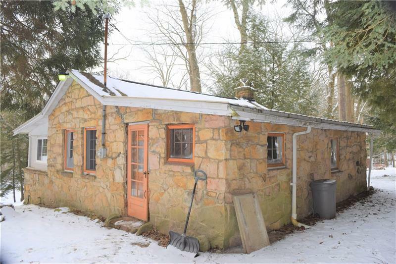 Property Photo:  323 Crestview Rd  PA 16057 