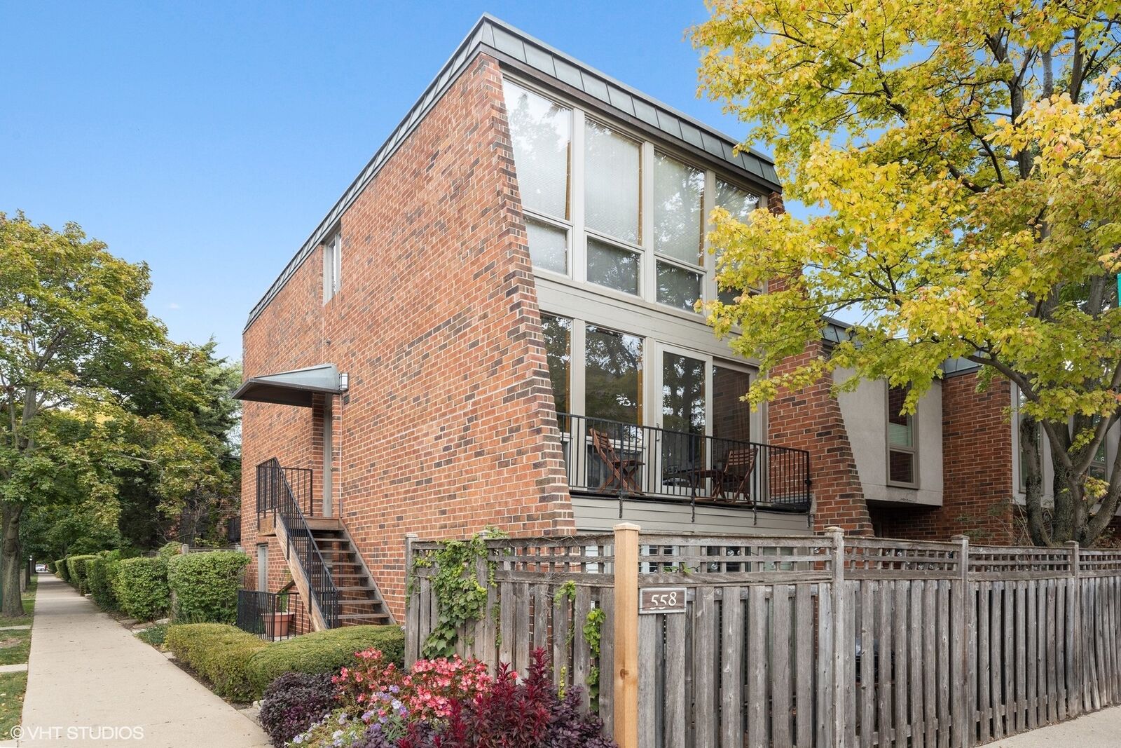 Property Photo:  558 W Armitage Avenue A2  IL 60614 