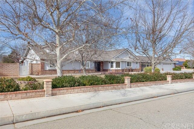Property Photo: 42411 27th Street W CA 93536