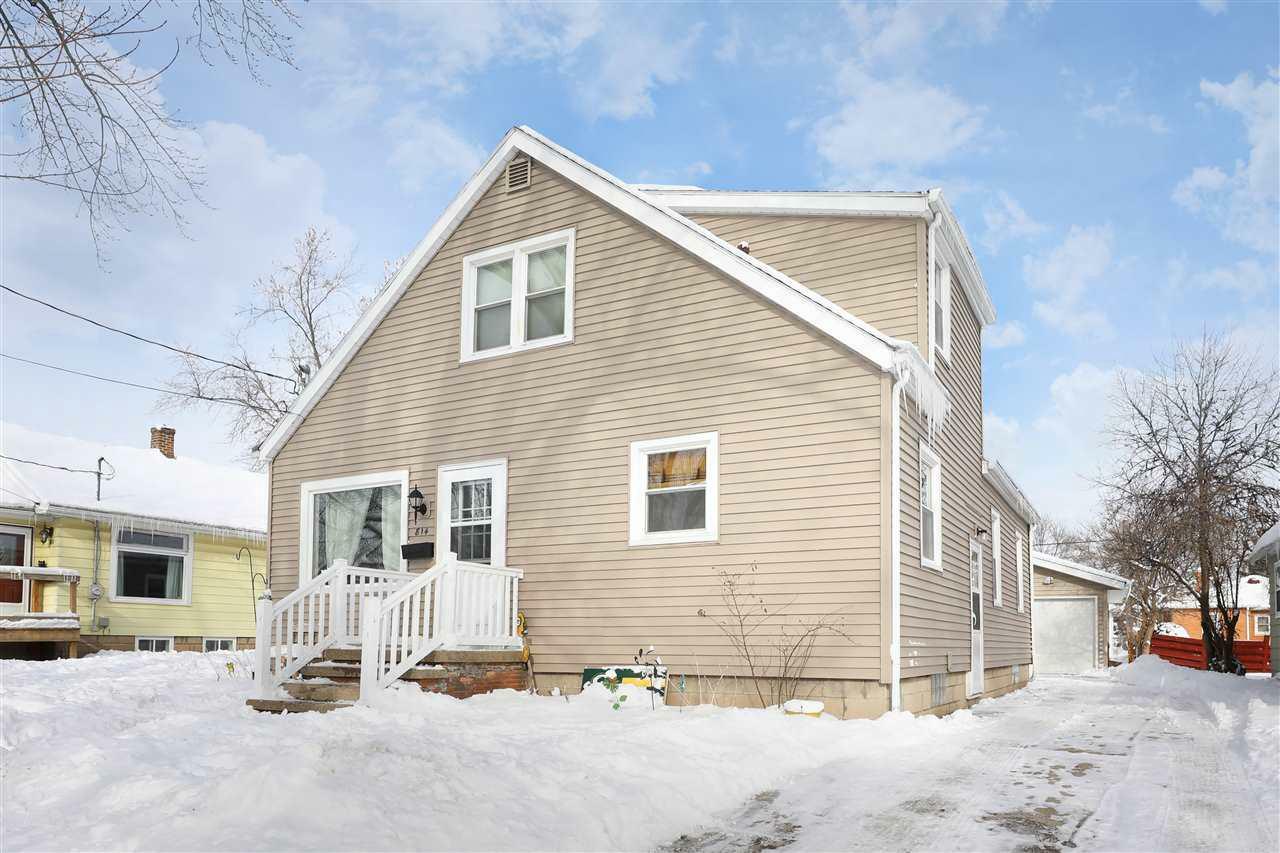 Property Photo:  814 West Brewster Street  WI 54914 