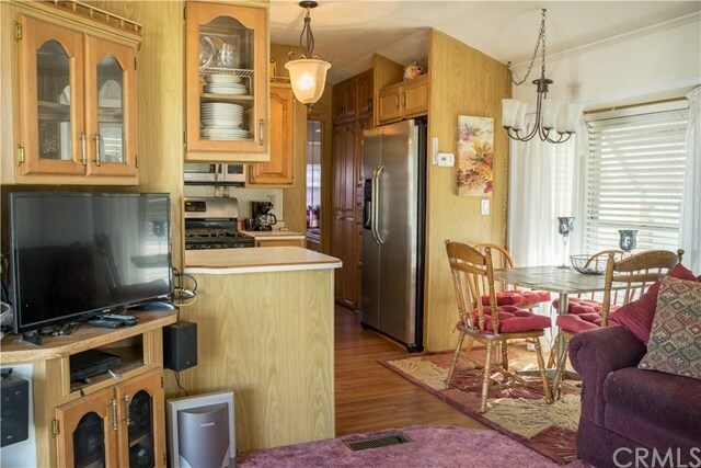 Property Photo:  1295 S Cawston Avenue 100  CA 92545 